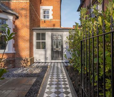 5 bedroom townhouse to rent - Photo 1