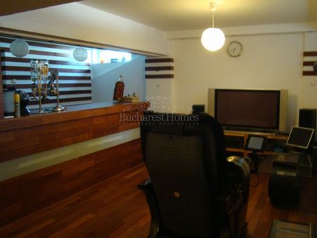Beautifully Renovated Large Five Bed Villa with Pool, Pipera - Photo 5