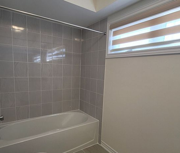 For Lease - 109 Donald Ficht Crescent, Brampton, Ontario - Photo 2