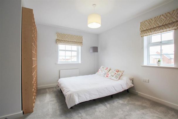 3 bedroom link detached house to rent - Photo 1