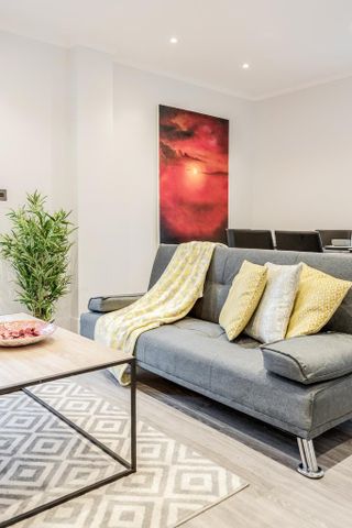 2 bedroom apartment to rent - Photo 2