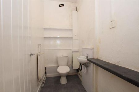 Property to rent - Photo 5