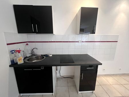 Location appartement 2 pièces, 28.00m², Nîmes - Photo 3