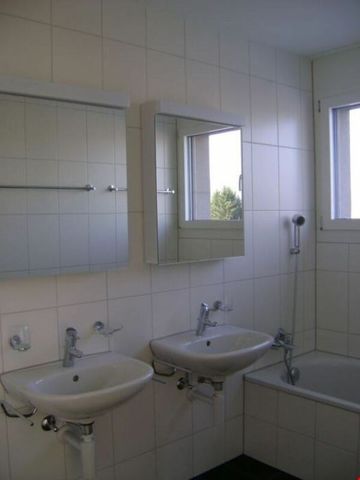 Sonnige, moderne 3,5-Zimmer-Attikawohnung mit grosser Terrasse - Photo 5