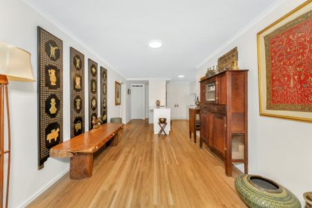 Inner City Living at Its Best � Stylish Cento Apartment! - Photo 4