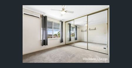 Beautiful yards. - Photo 2