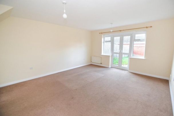 3 bedroom terraced house to rent - Photo 1