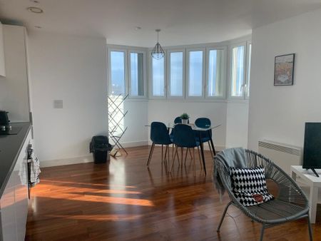 2 bedroom apartment to rent - Photo 2