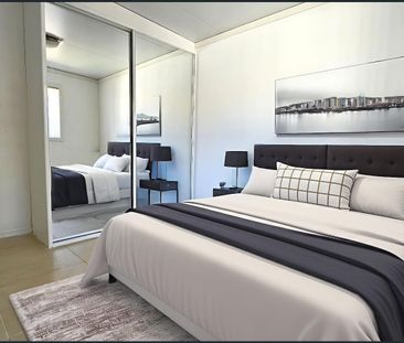 Private Three-Bedroom Granny Flat with Own Street Access - Photo 3