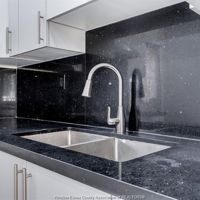 For Lease - 1343 LILLIAN, Windsor, Ontario - Photo 1