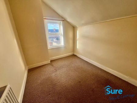3 bedroom terraced house to rent - Photo 3