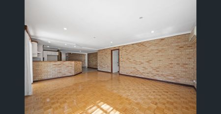 Comfortable Living Just Minutes from Rockingham City Centre - Photo 5