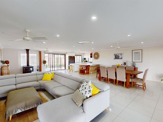 4 Birch Court, Palm Beach QLD - Photo 1