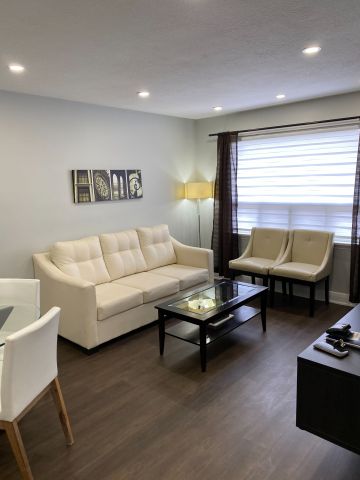 For Lease - 30 Pine Avenue, Mississauga, Ontario - Photo 4