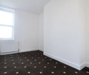 4 bedroom flat to rent - Photo 6