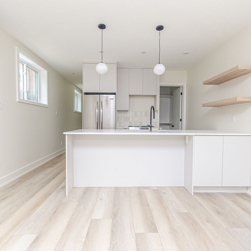 13 Fifth Avenue - Photo 1