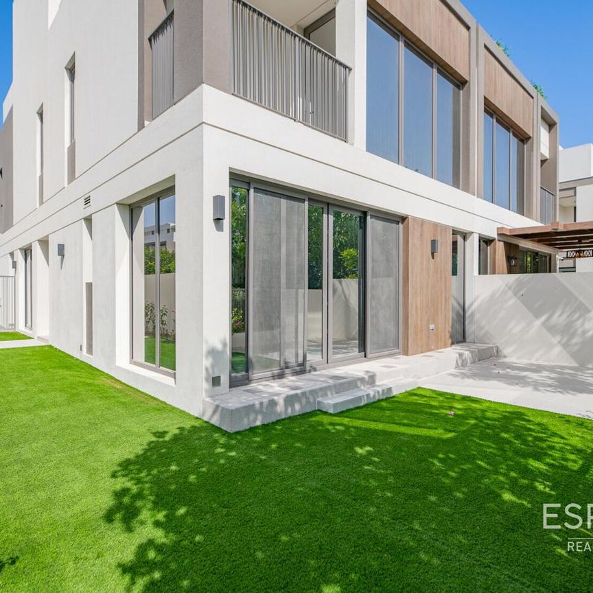 Open Plan Kitchen | Upgraded | 4 BR - Photo 1