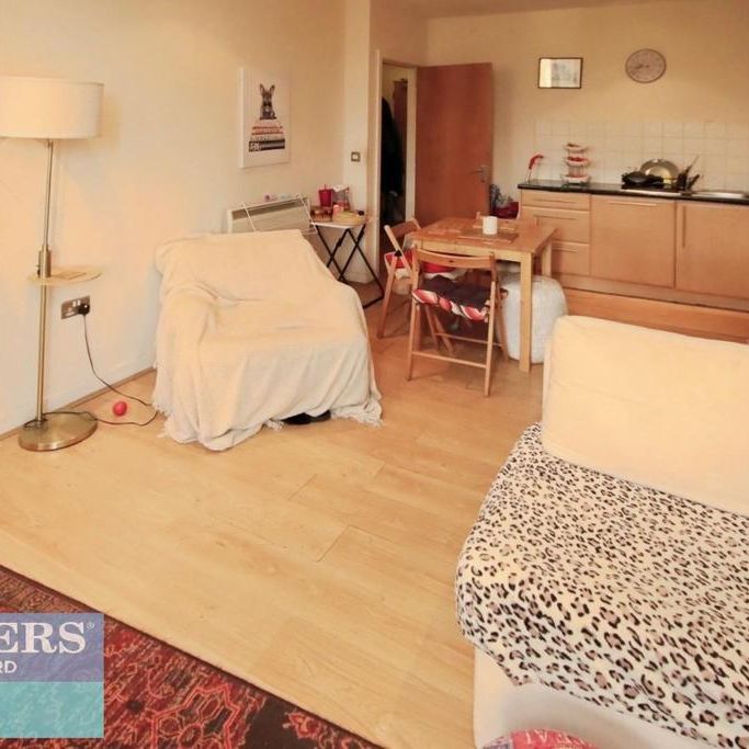 1 bedroom flat to rent - Photo 1