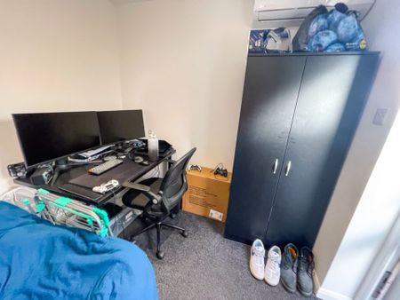 1 Bedroom Flat To Rent in Talbot Village - £730 pcm Tenancy Info - Photo 3