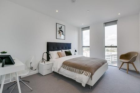 3 bedroom apartment at the heart of White City - Photo 5