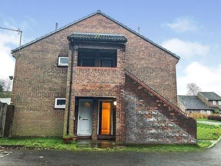 Studio to rent - Photo 5