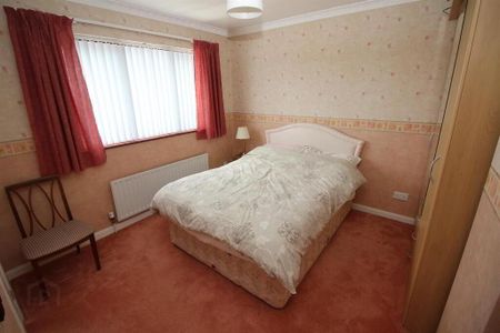 33 Ravelston Avenue, Carnmoney, Newtownabbey, BT36 6PF - Photo 2