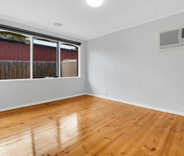 3 Bentley Court, Watsonia North VIC 3087 - House For Rent | Domain - Photo 2