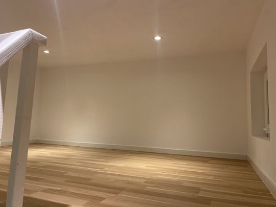 Mysig attefallshus i familjevänligt område i Tumba! - Foto 1