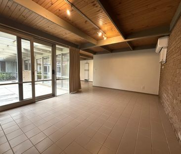 'Very Spacious Home Available' - For Lease - Photo 1