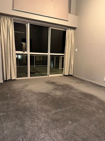 3 Beds - Spacious - Warm - Harbour Views - Photo 2