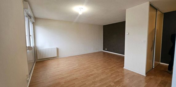 Location appartement 1 pièce 33 m² à Bourg-en-Bresse (01000) BEL AIR - Photo 2