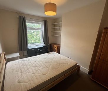 4 bedroom terraced house to rent - Photo 3