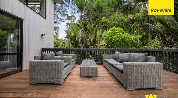 Spacious 4-Bedroom Family Home with Double Garage - Photo 1