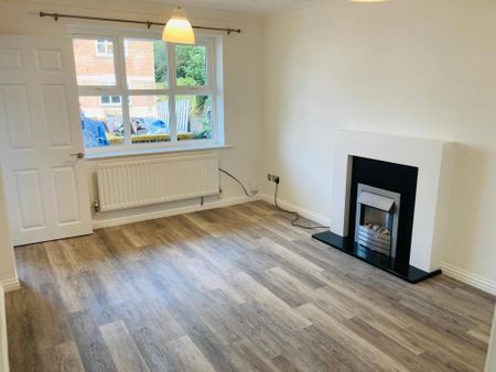 2 bedroom terraced house to rent - Photo 2