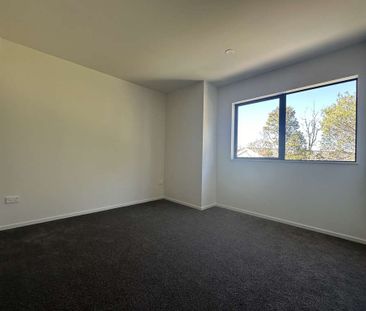 Brand new townhouse - Photo 1