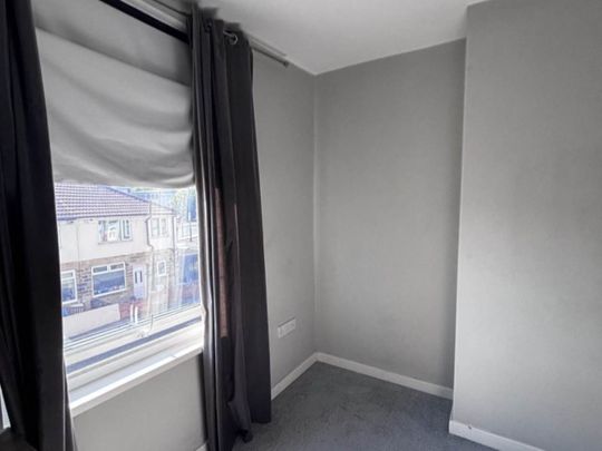 Vermont Street (room 1), Bramley, Leeds - Photo 1