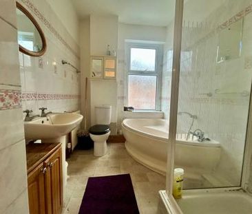 Ground Floor bedroom - Photo 3