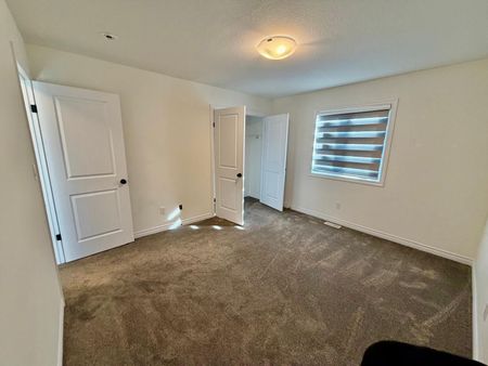 For Lease - 3123 Turner Crescent, London South, Ontario - Photo 4