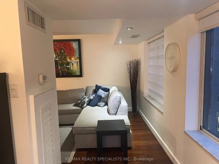 33 University Avenue #1908 - Photo 5