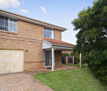 3 Bedroom Townhouse - Photo 2