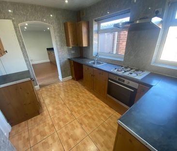 2 bedroom semi-detached house to rent - Photo 4