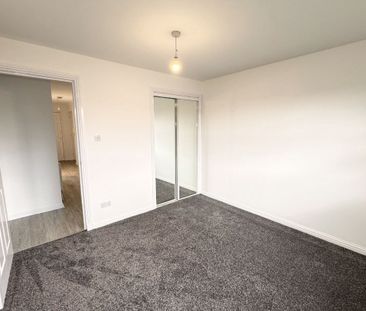 2 Bed, First Floor Flat - Photo 4