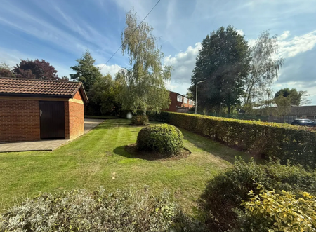 Studio to rent - Photo 5