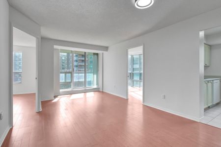 For Lease - 1 Pemberton Avenue Unit# 807, Toronto, Ontario - Photo 2