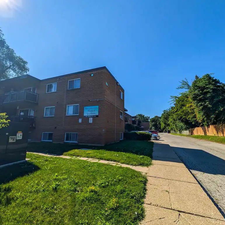 2B Arlington Ave - 104 — 1 Bedroom - Photo 1