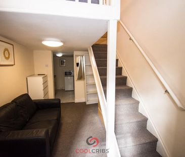 Studio to rent - Photo 2