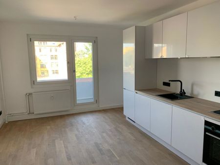 Mitte: LUXUS 3-Zi-Wohnung mit BALKON - befristet für max. 2 Jahre per 01.11.24 zu VERMIETEN - Photo 5