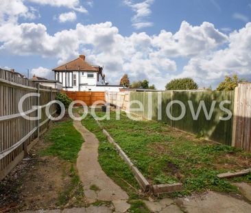 Wolsey Crescent, Morden, SM4 - Photo 3