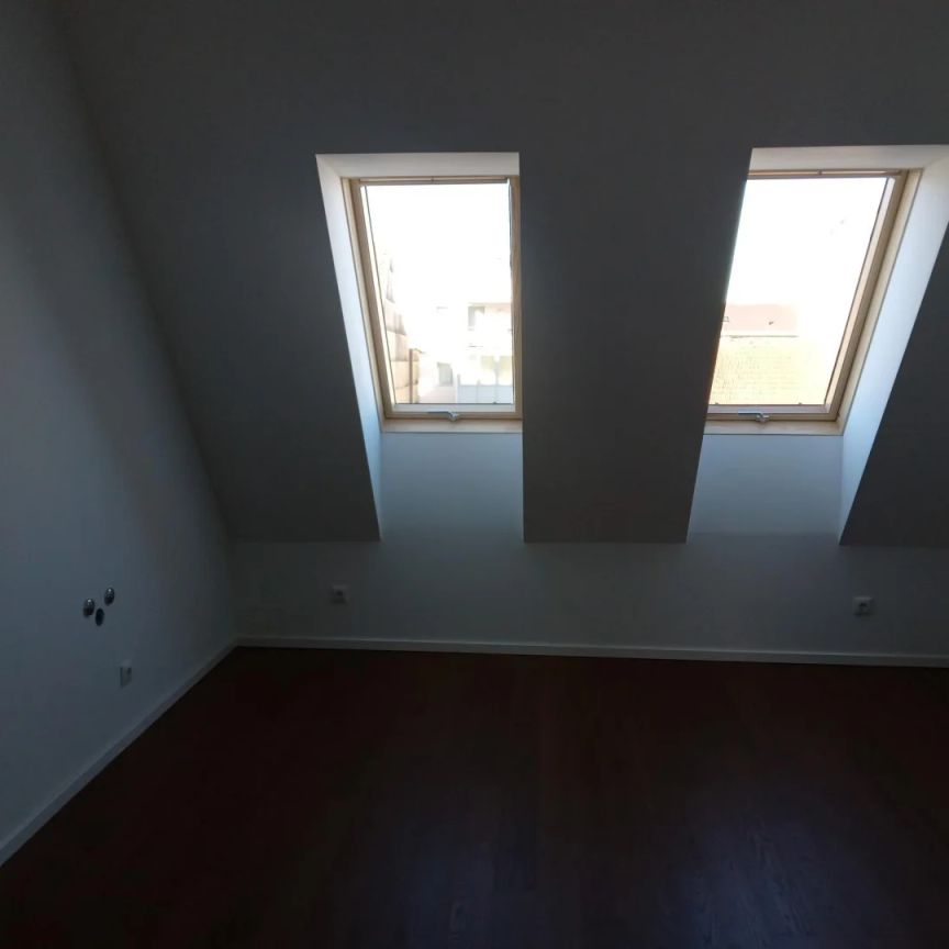 Traumhafte Dachterrassenwohnung mit Altbauflair - Erstbezug! - Foto 1