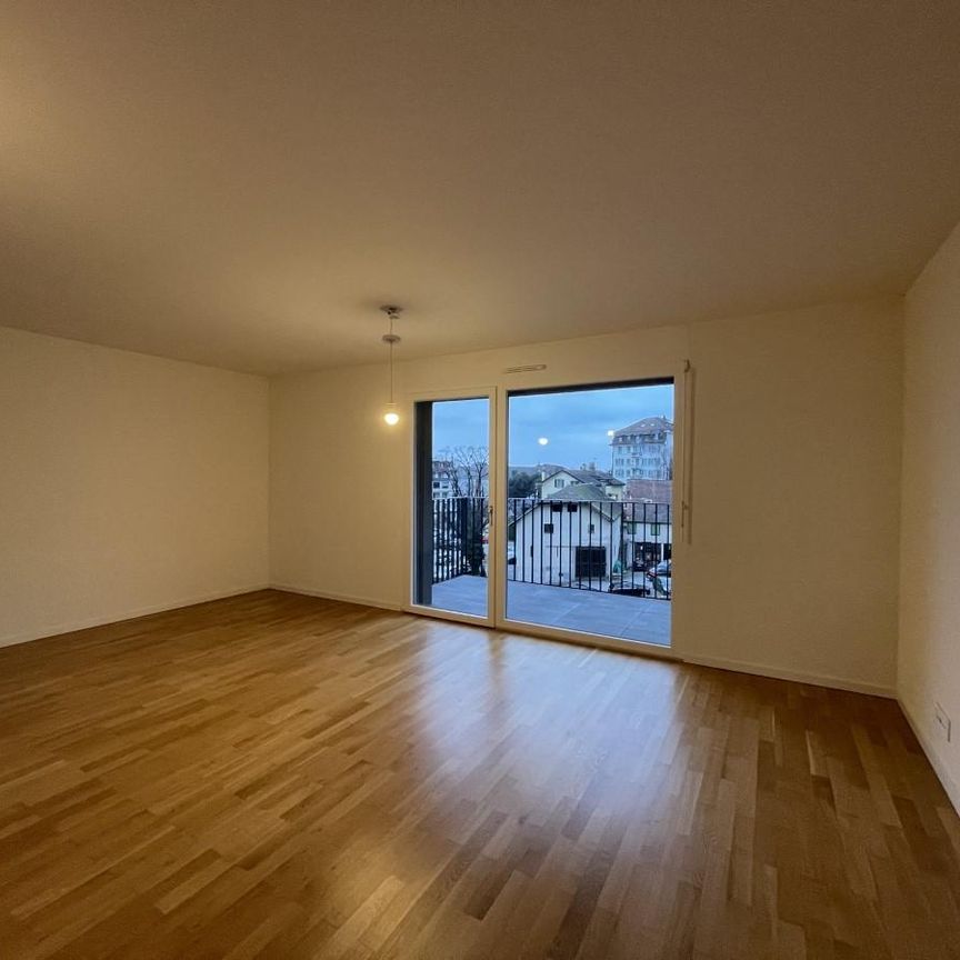 Élégant 3.5 pièces au design moderne, idéalement situé - Foto 1